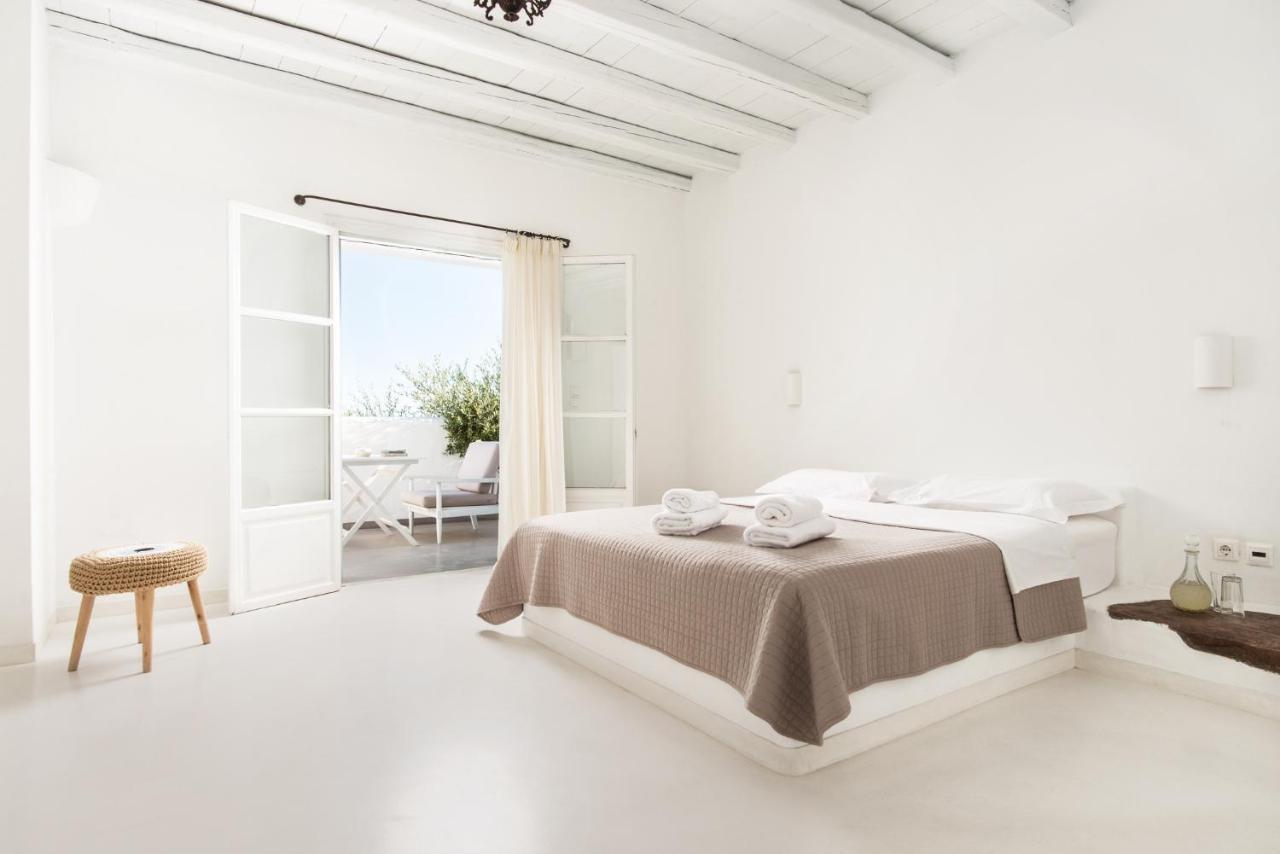 Thalassitra Private Pool Suites Adamantas  Exteriör bild